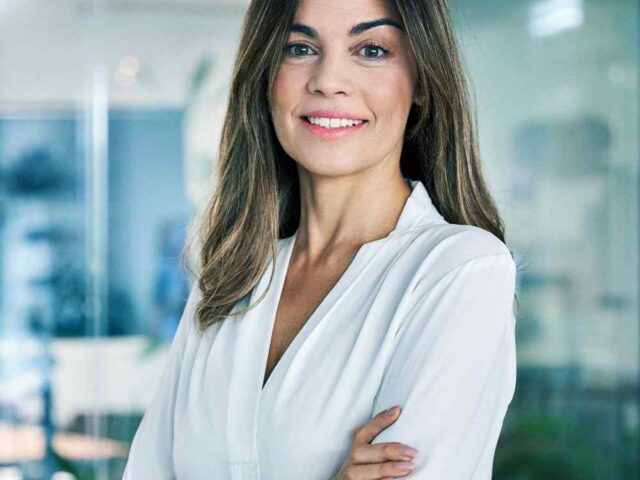 https://jcabogadosyasociados.com/wp-content/uploads/2019/02/team_02-1-640x480.jpg